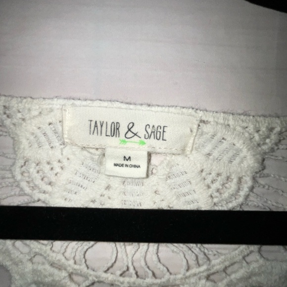 ✨ Taylor & Sage Cream Crochet Boho Blouse - Size M ✨ Bohemian Summer Classic - Picture 3 of 6